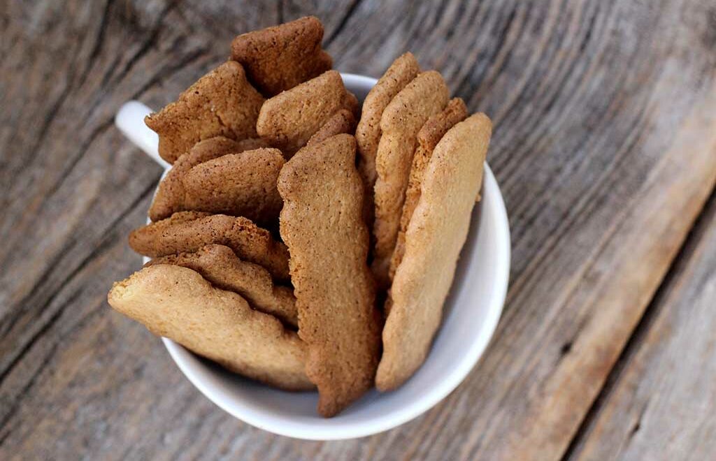 Biscoito amanteigado caseiro e fácil Mel e Pimenta