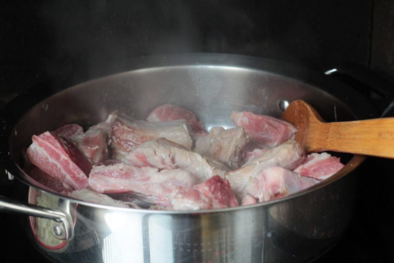 Costelinha de porco na panela Receita da minha mãe Mel e Pimenta