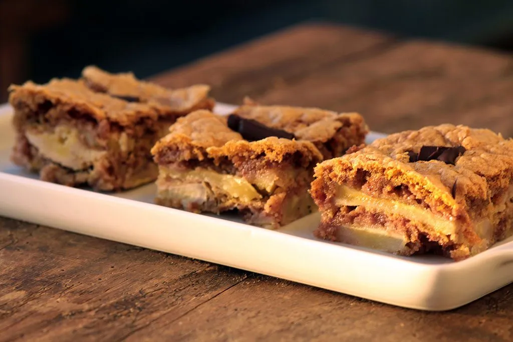 Receita de torta de banana fácil e deliciosa para você preparar em casa. Também conhecida como torta preguiçosa.