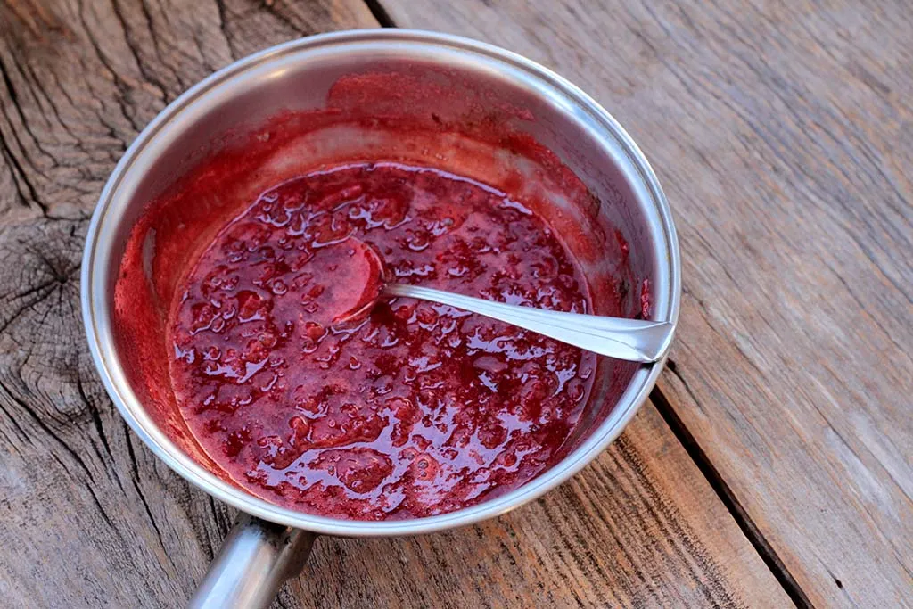 cobertura de frutas vermelhas