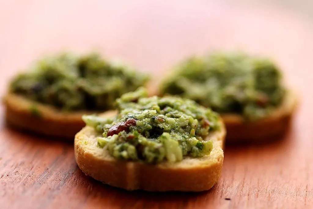 Como fazer molho pesto de rúcula