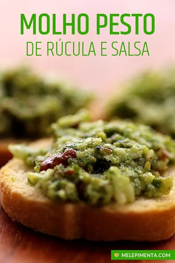 Como fazer molho pesto de rúcula - Prepare um pesto diferente, leve e simplesmente delicioso, ele é ótimo para servir com massas, pães, carnes brancas e muito mais. O pesto de rúcula também combina com batatas e outras variações. Faça pesto caseiro, ele pode ser armazenado por até três dias na geladeira.