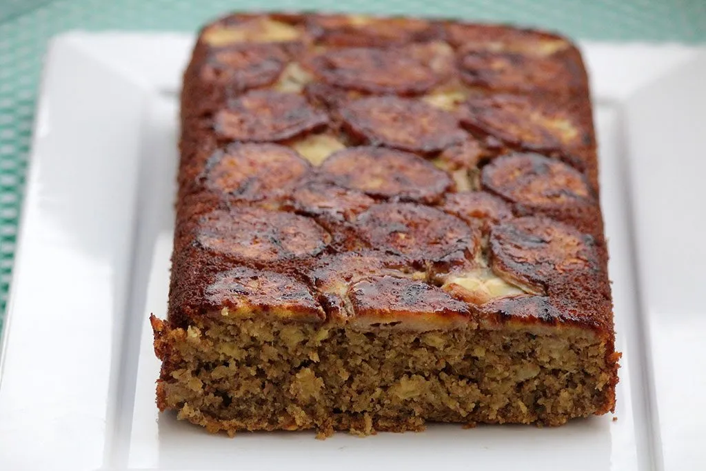 Bolo integral de banana com brown butter - Receita fácil, integral e simplesmente deliciosa. Confira a receita!