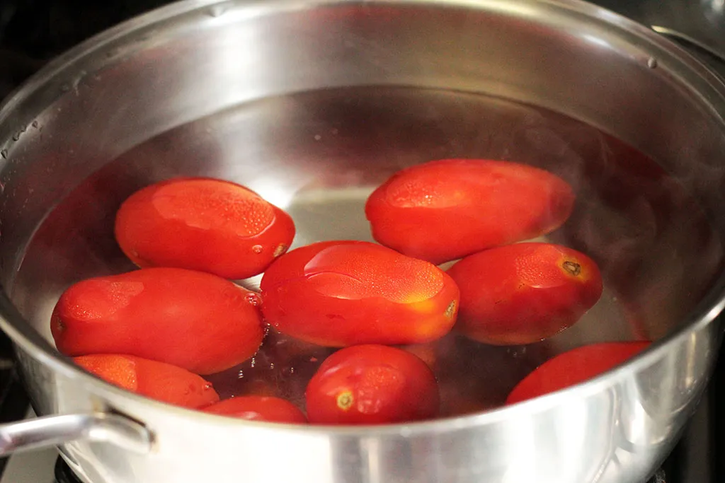 Tomates pelados 2 Baixa 2