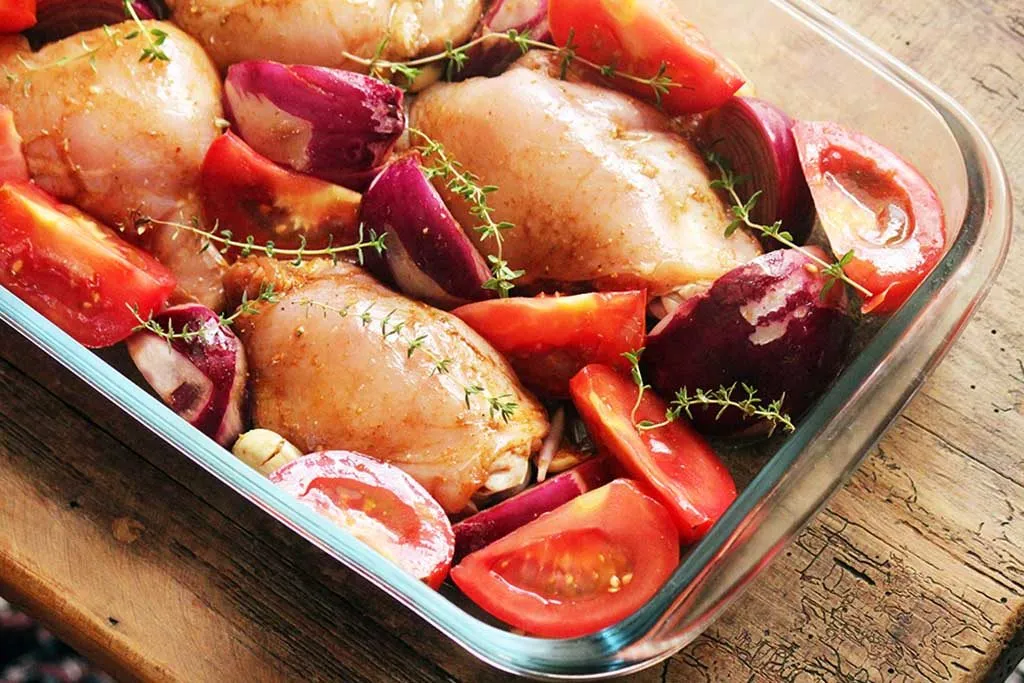 Sobrecoxas de frango assadas - Frango Zás Trás do Jamie Oliver