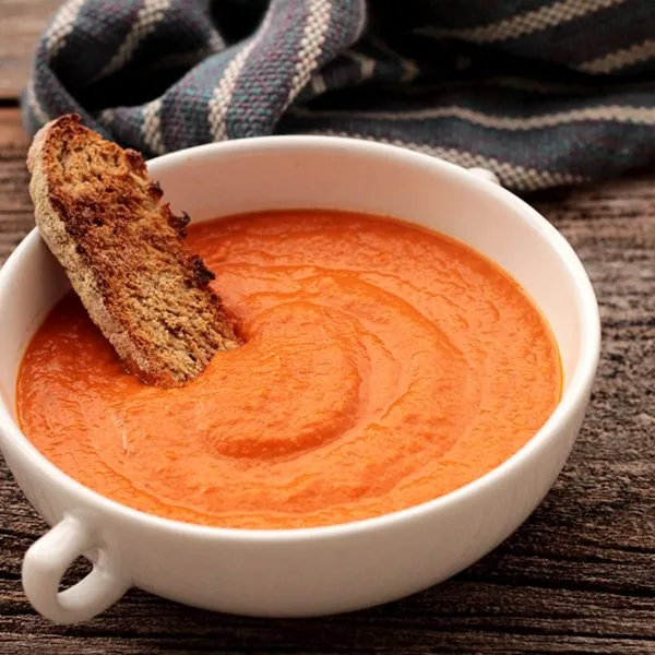 Sopa de tomates assados - Fácil e saborosa