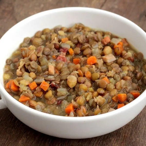 Receita de lentilha nutritiva e saborosa - confira essa receita perfeita para as suas refeições do dia a dia e também para a ceia de ano novo.
