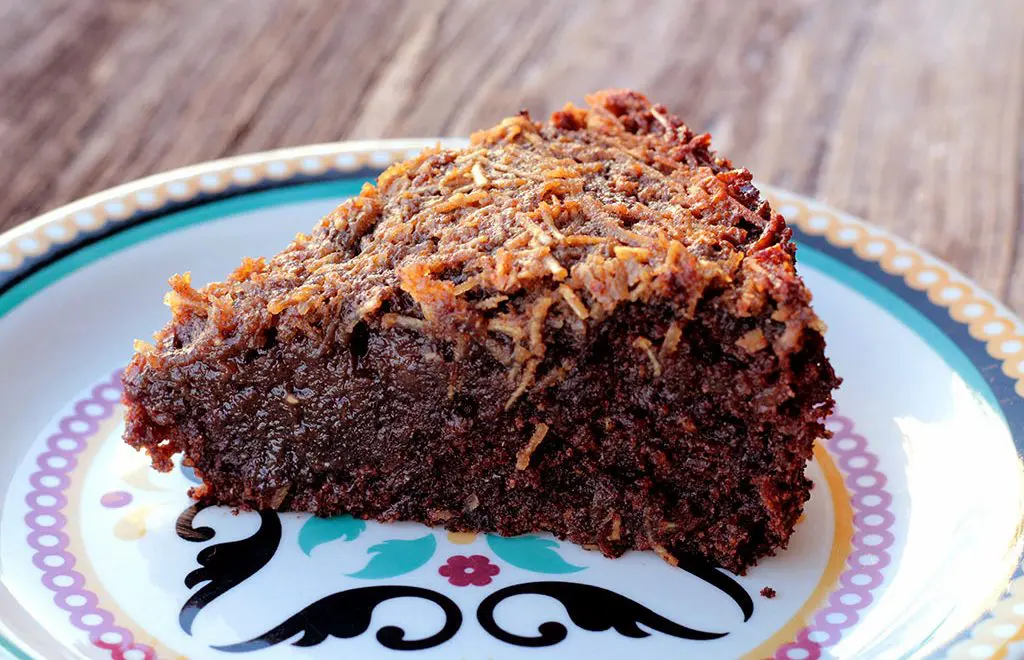 Bolo de maçã com tâmaras