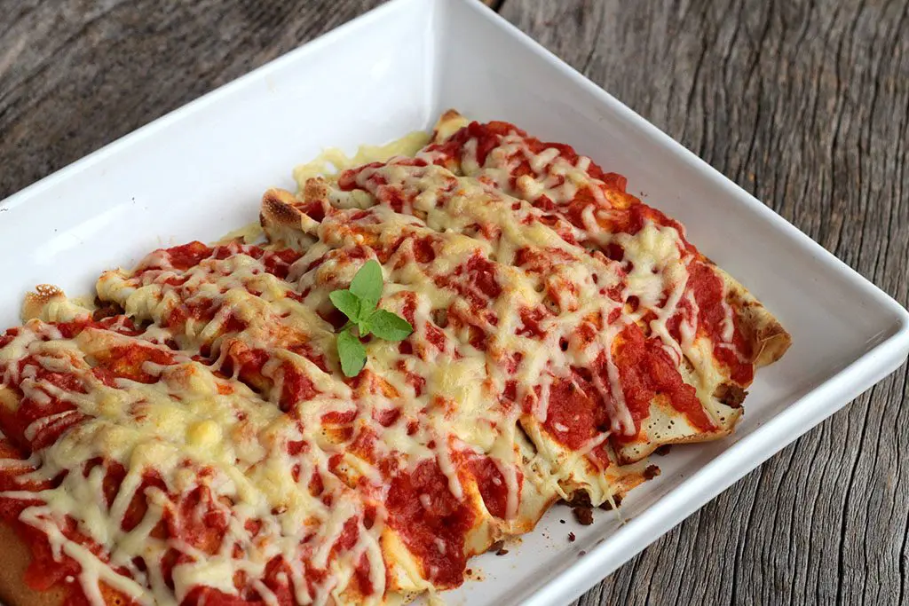 Panqueca recheada com carne moída