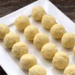 Nhoque de ricota com alho poró e parmesão
