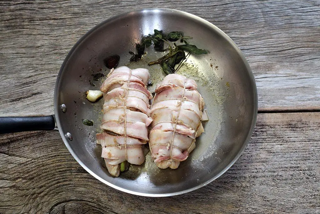 Receita de filé um delicioso de frango com recheio com abobrinha e tomate