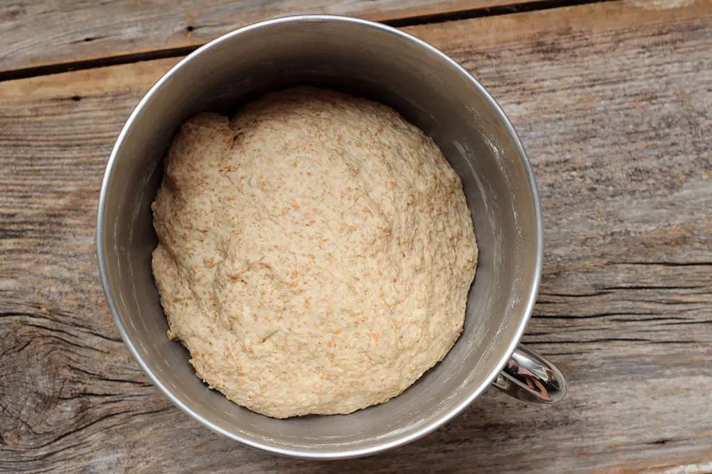 Receita de pão integral de cerveja e mel
