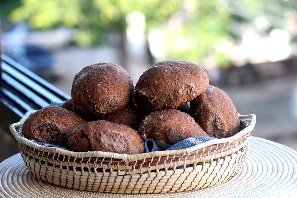Pãezinhos integrais de cacau