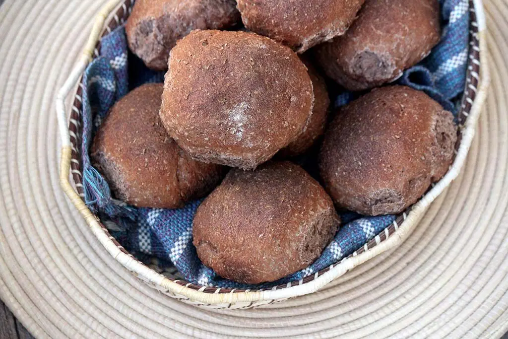 Pãezinhos integrais de cacau