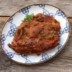 Pernil suíno com molho de damasco – Assado