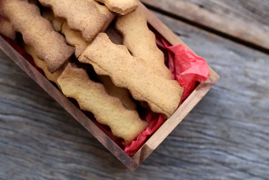 Biscoitos amanteigados de farinha de milho