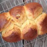Brioche caseiro, fofíssimo e delicioso