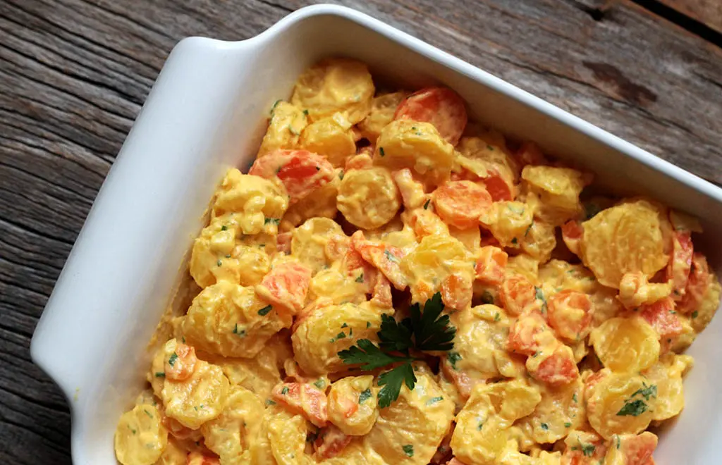 Salada de maionese com mandioquinha e cenoura