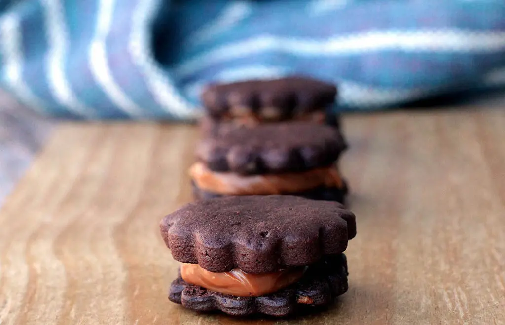 Biscoitos de cacau e açúcar mascavo