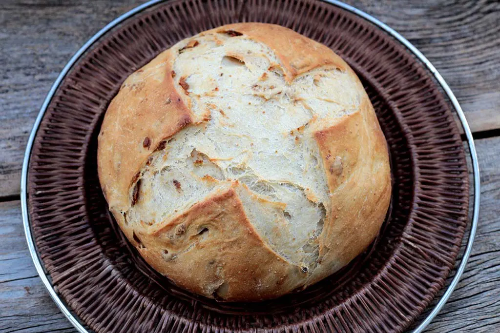 Pão caseiro com figos turcos