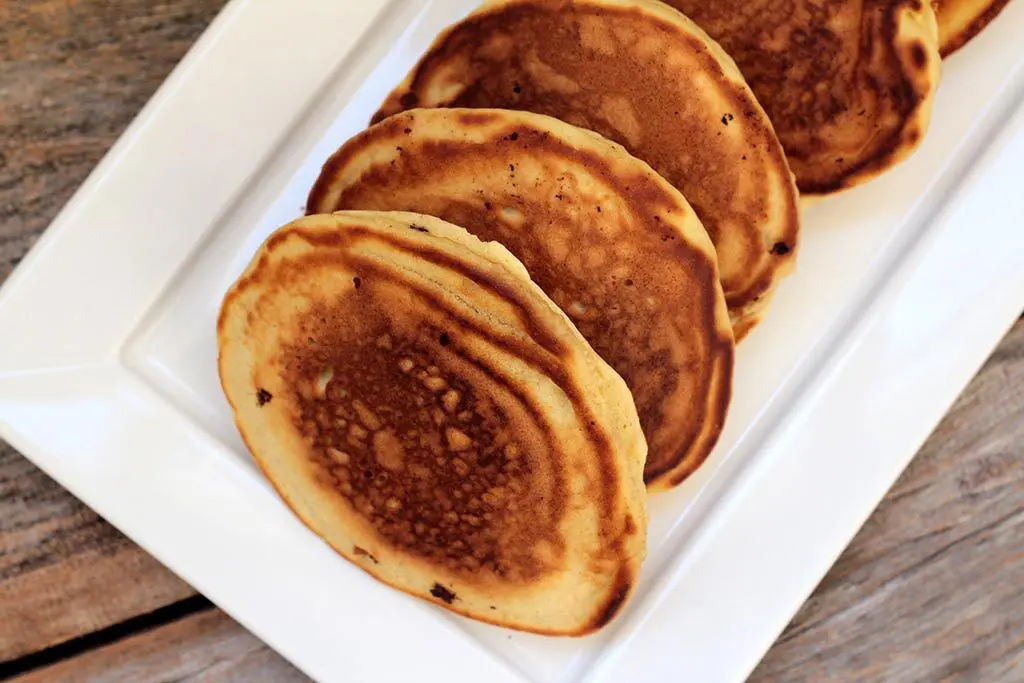 Como fazer Panquecas americanas fofinhas, feitas com buttermilk