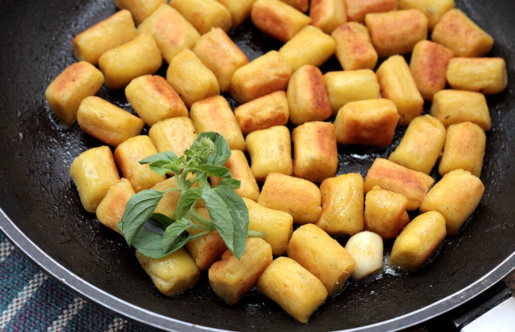 Nhoque de batata-doce grelhado na manteiga