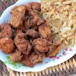 Frango frito com gengibre e repolho refogado