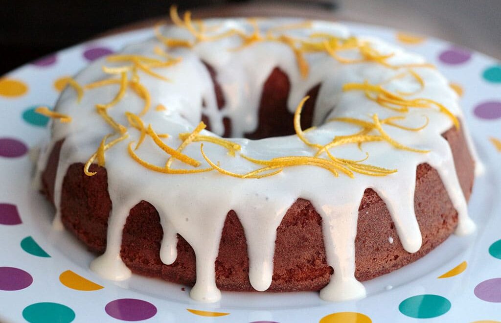Bolo de laranja e limão, macio e delicioso