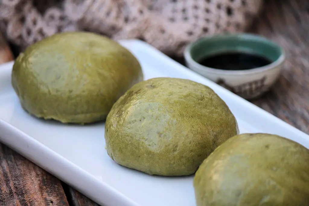Pãezinhos de espinafre no vapor