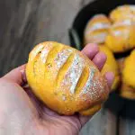 Pãezinhos de abóbora com nozes