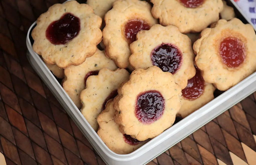 Biscoitos de alecrim com geleia – Fáceis e deliciosos