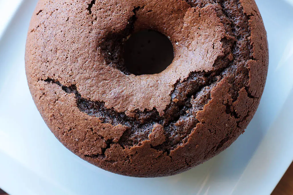 BOLO DE CHOCOLATE RÁPIDO E FÁCIL