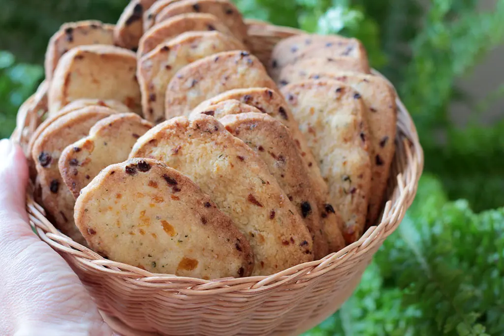 biscoito amanteigado damasco manjericão