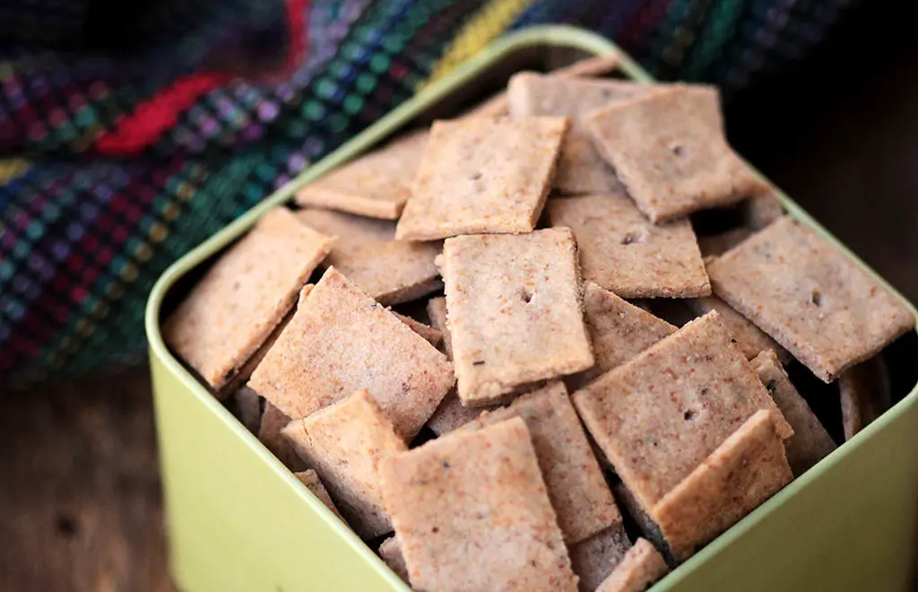 Biscoitos salgados com ervas | Sem glúten e sem lactose