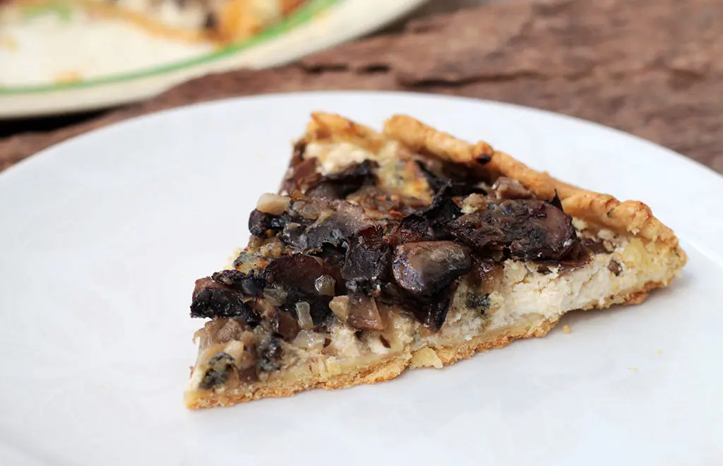 Galette de cogumelos com gorgonzola