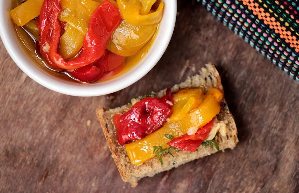 Conserva de pimentão e alho assados