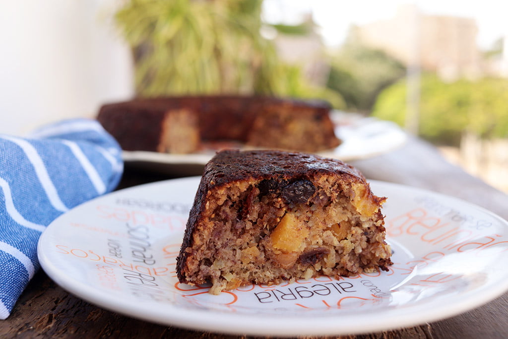 Bolo de frutas com coco - Sem farinha e açúcar