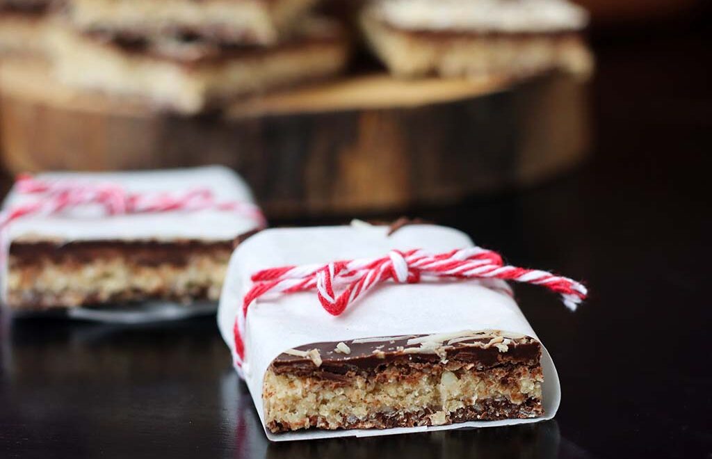 Barrinhas de coco com chocolate – Prestígio caseiro