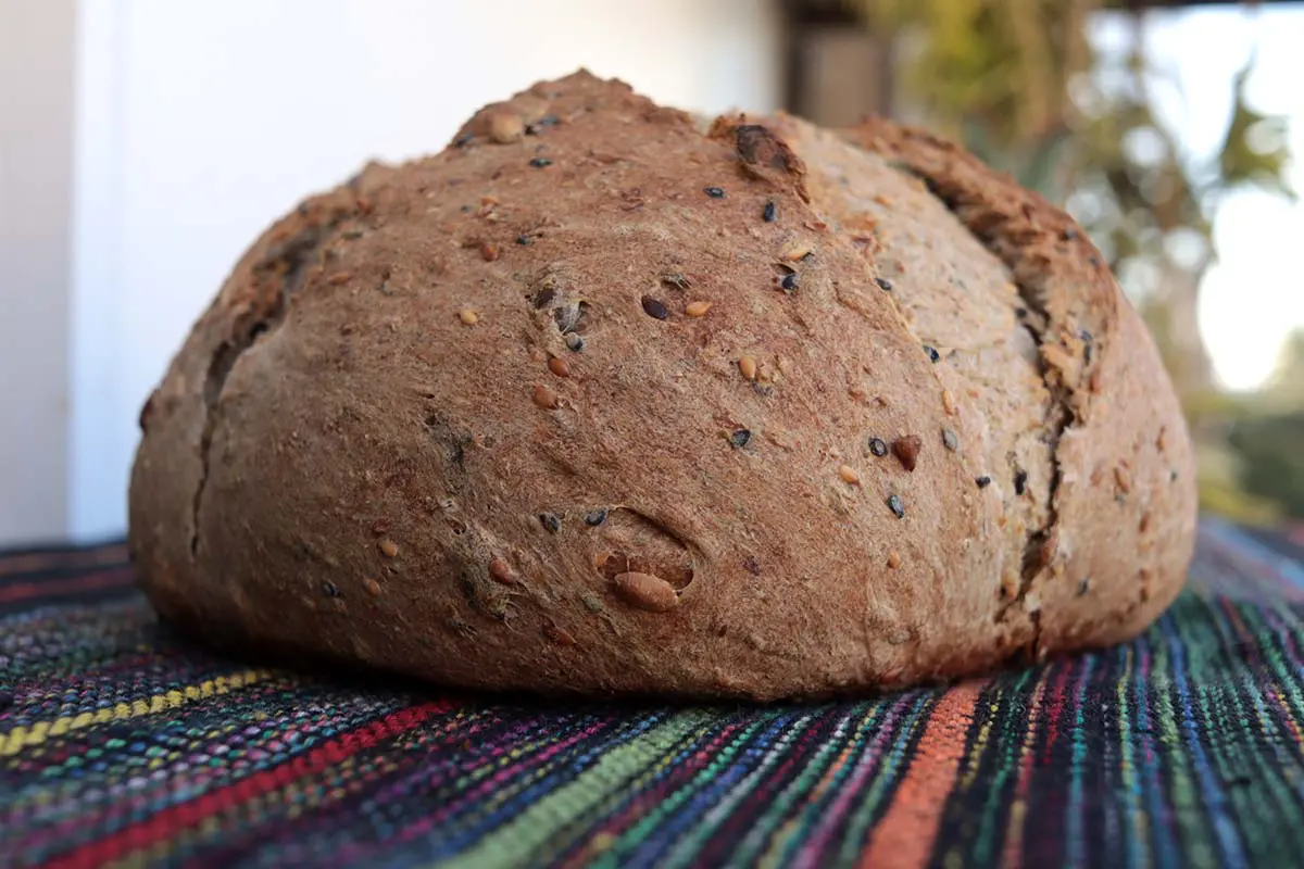 Como fazer pão multigrãos caseiro 