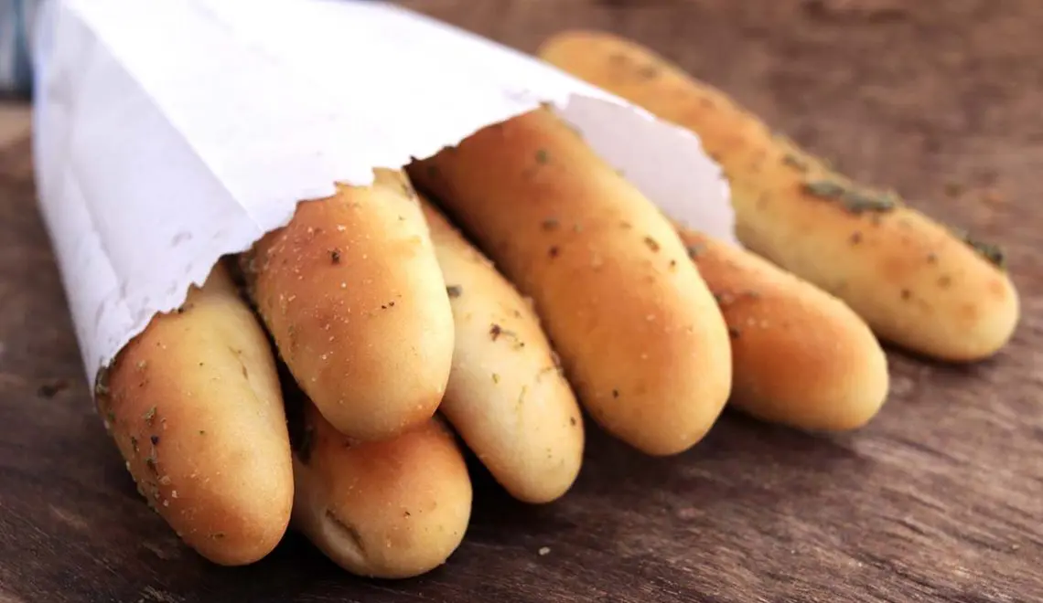 Palitos de pão | Fofinhos e feitos com manteiga temperada