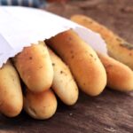 Palitos de pão | Fofinhos e feitos com manteiga temperada