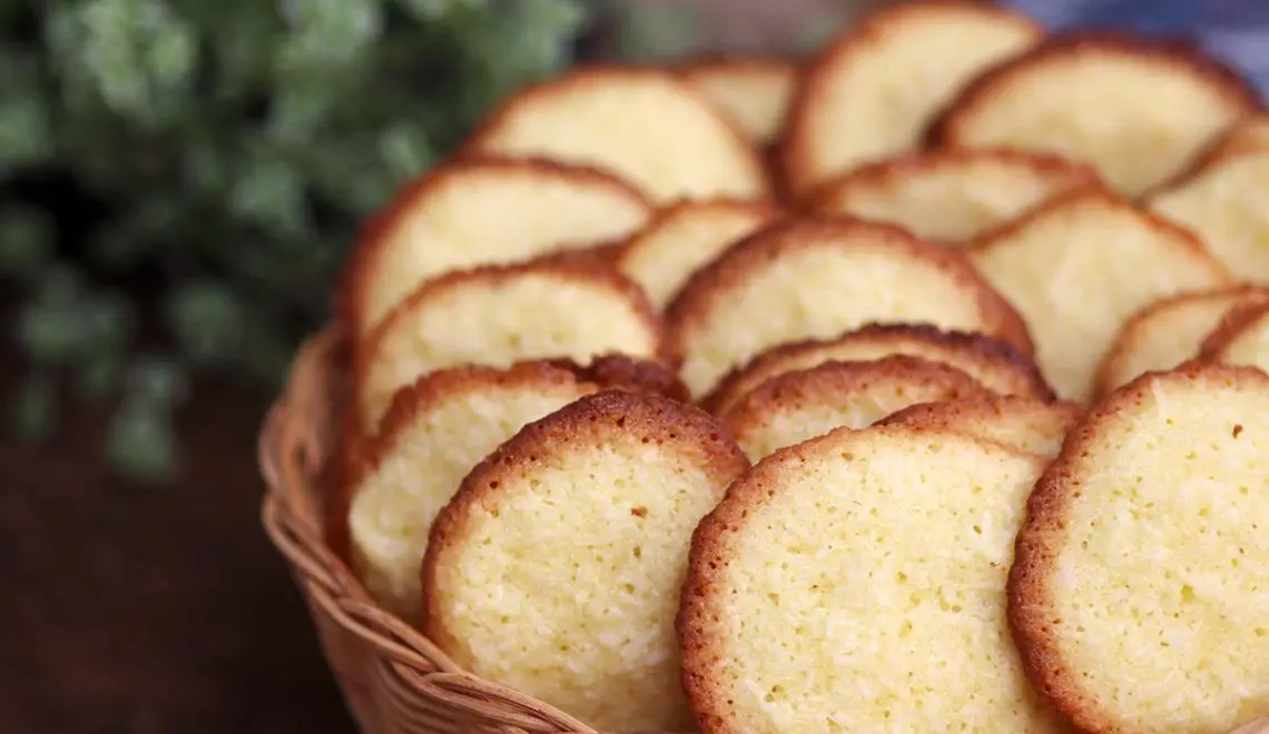 Biscoito de coco fácil, macio e delicioso