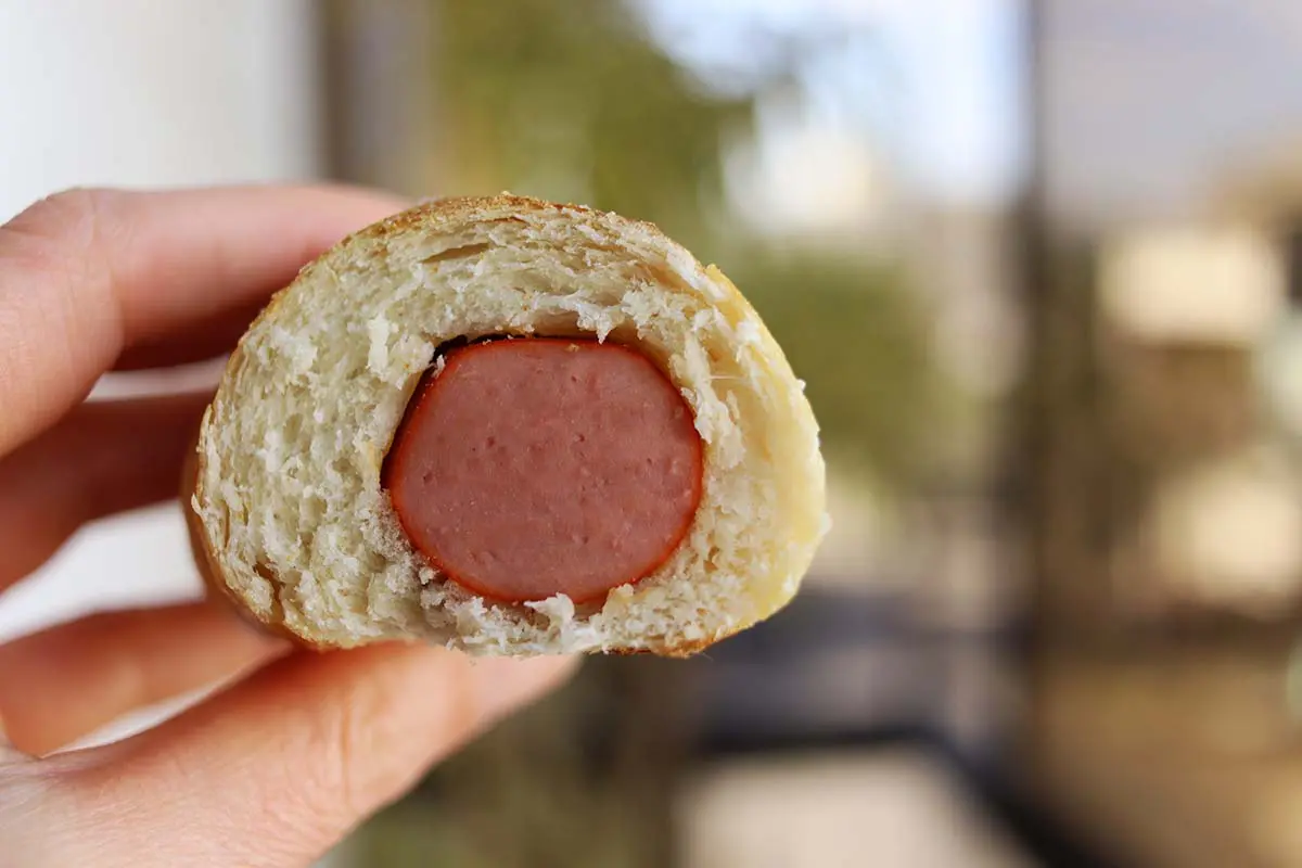 Pãozinho de salsicha, enroladinho