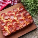 Pizza ao estilo de Detroit – De massa fofa e deliciosa