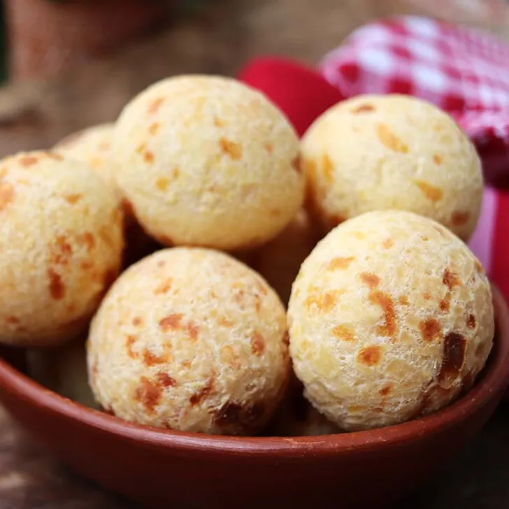 receita de pão de queijo caseiro