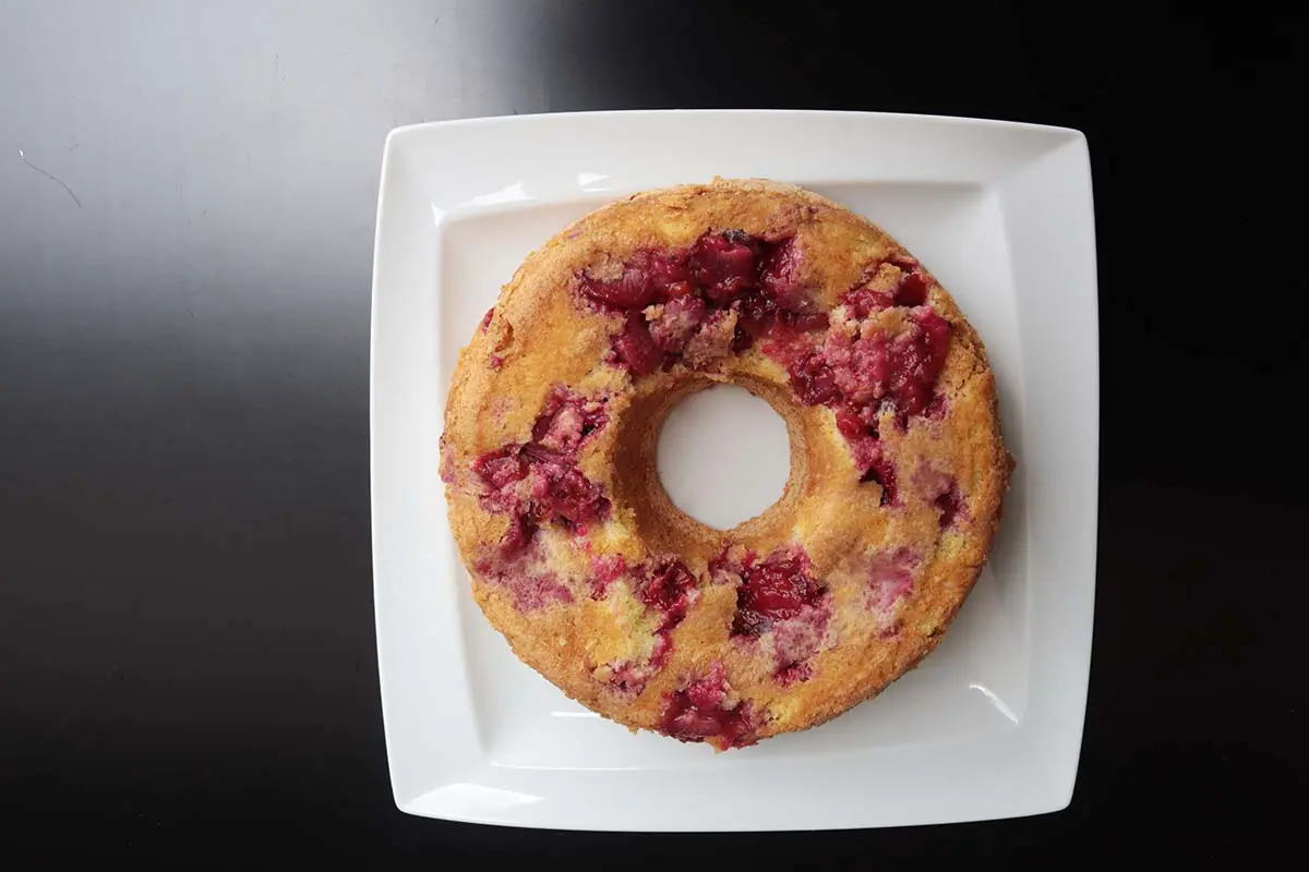 bolo de ameixa vermelha