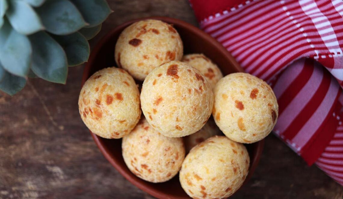 Receita de Pão de Queijo Tradicional Mineiro: Fácil e Deliciosa