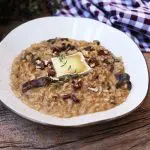 Risoto de funghi com queijo brie e nozes