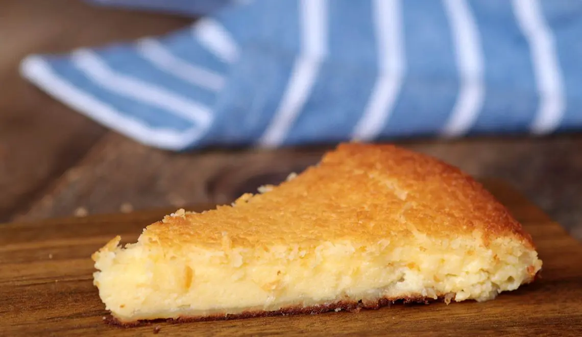 Torta de coco fácil e deliciosa